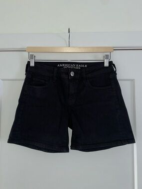 American Eagle Black Midi Denim Shorts - Super Stretch Twill - Size 4